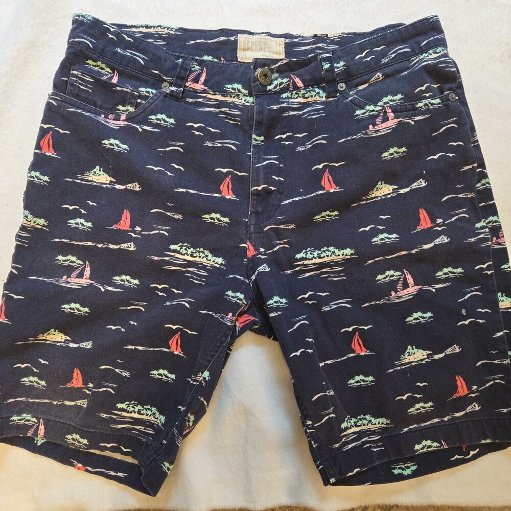 Free Planet Organic Cotton Casual Men's Stretch Shorts Size 32 Sailboat